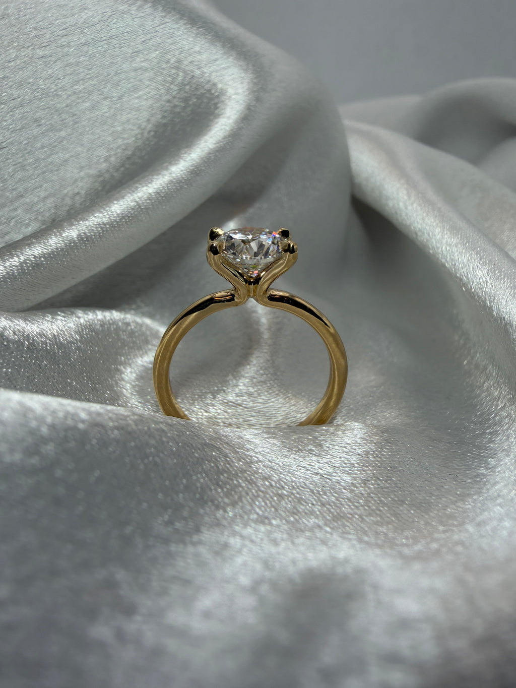 14kt Solitaire Round 1.5ct